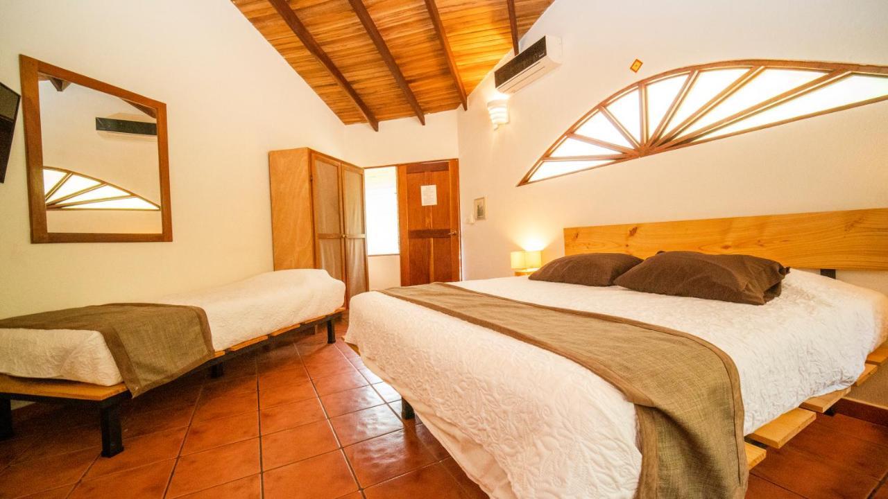 Hotel Luna Llena Тамариндо Экстерьер фото